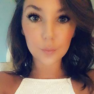 Meet your Posher, Jacqueline